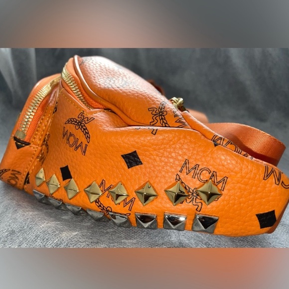 🔥 MCM SIGNATURE BRIGHT ORANGE FANNY PACK WAIST BUM BAG RARE EUC - Picture 7 of 9